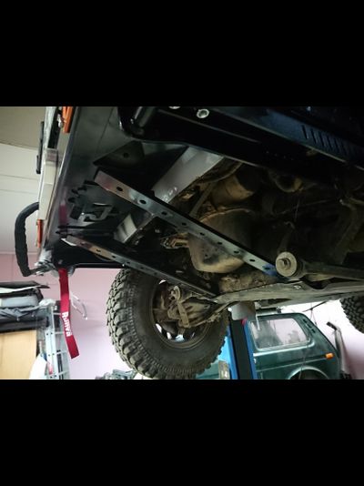 Бампер силовой передний Фишхантер ZST-ФХ 500 с растяжками и защитой