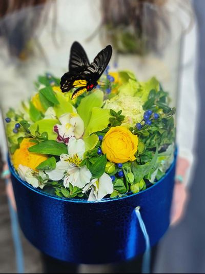 Букет с большой бабочкой №94