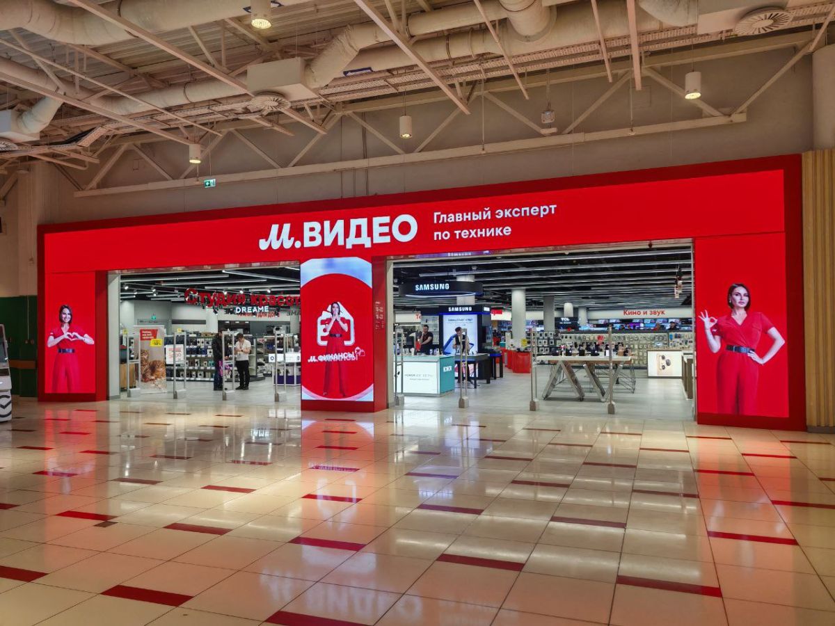 Медиапортал. МВидео. ТРЦ АВИАПАРК, Москва, Ходынский бульвар д. 4. Входная группа.