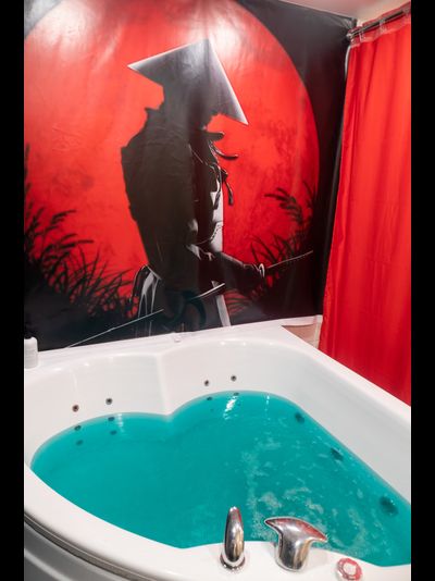 Аренда с ПЯТНИЦЫ 17:00 по ПОНЕДЕЛЬНИК 09:00 — 2 000 руб/ 1 час, номер сдается минимум 2 часа