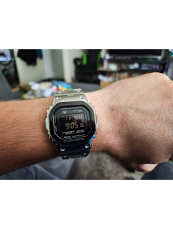 Часы Casio G-Shock GMW-B5000BT-1