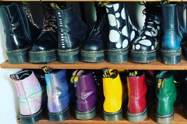 Каждый человек найдет свои ботинки DR. Martens из натуральной кожи или натуральной замши.