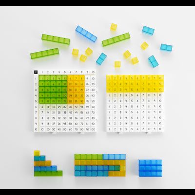 Математические доски и полупрозрачные кубики. Набор учебно-игровой.