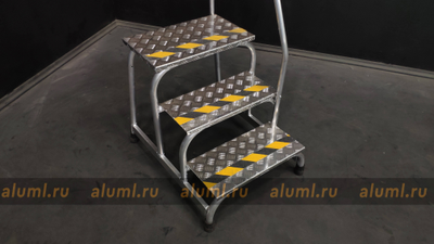 Монтажная подставка тип -1 3 ступени (противоскользящее покрытие)