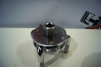 Съемник масляных фильтров "краб" с цилиндрическими захватами диапазон 65-120 мм AOFWJ32