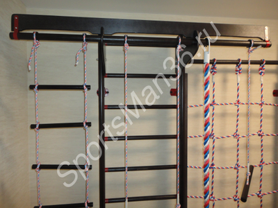 Спортивный комплекс KARUSSELL Bernhard Цвет дерева: венге, цвет металла: красный