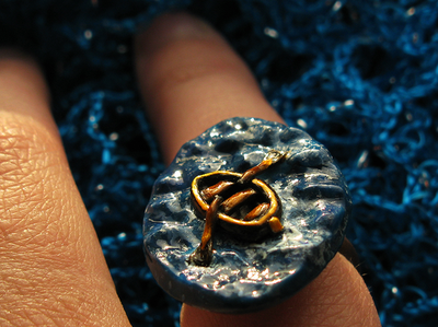 Кольцо "По морю лодочка плыла..." - украшение в морском стиле из термоглины