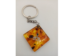 Брелок из натурального янтаря "Mitsubishi"