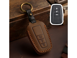 Коричневый чехол для ключа Toyota Rav4, Camry V70, LC Prado 150, Corolla, Highlander 4 U70 (hallmo)