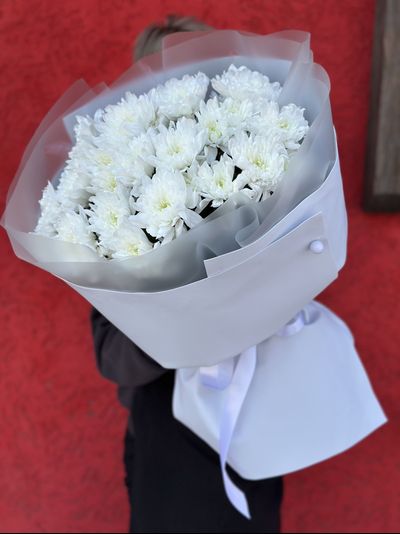 Букет белых хризантем