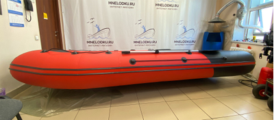 Моторная лодка Таймень RX 4300 НДНД красный/черный сбоку