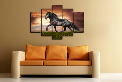 Модульная картина "Черный конь"