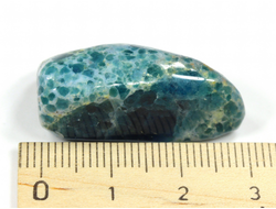 Апатит синий, галтовка, Бразилия (30*18*13 мм, 11,6 г) №28444