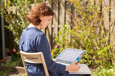 Электронный портативный видеоувеличитель-планшет Traveller HD Optelec купить Трэвеллер Оптелек