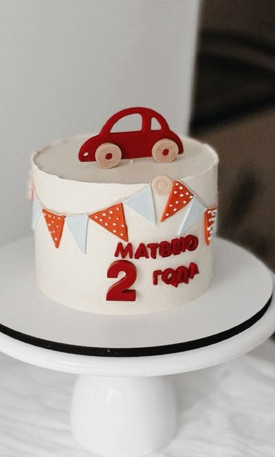 Торт с машинкой