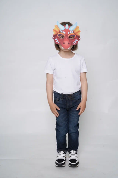 Кукольный театр. Маска "Красный дракон"