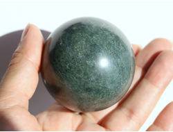 Шар из Жадеита