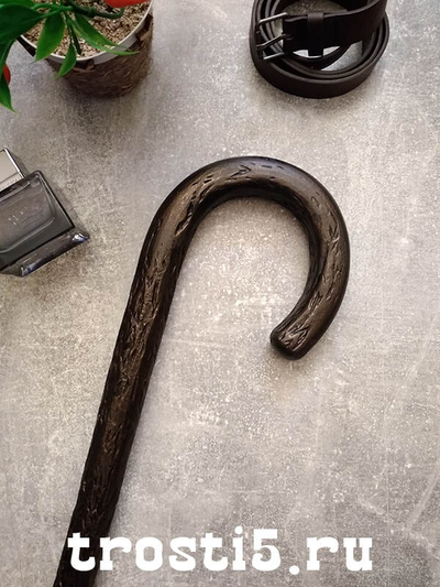 Кованая стальная трость от кузнеца с рукоятью турист