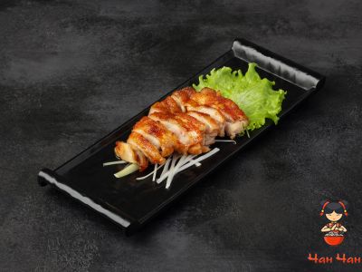 Хрустящая нежная куриная грудка, нарезанная ломтиками 200гр