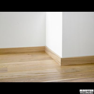 Плинтус Meister ламинированный