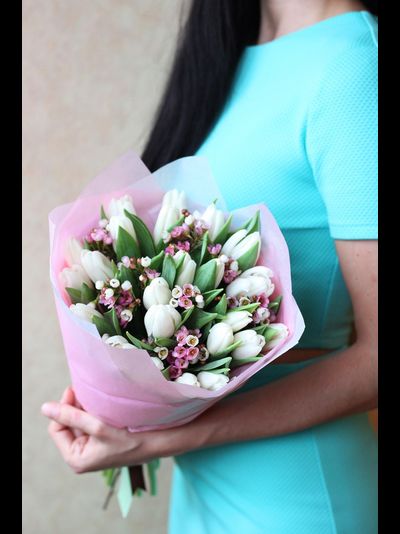 Букет из 25 белоснежных тюльпанов