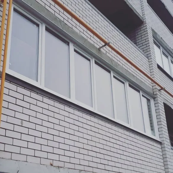 остекление лоджии пластиковым профилем рехау