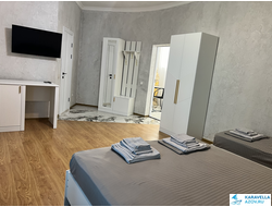 Дом на Курортной  №575  3х местный номер  2 этаж № 202 бассейн