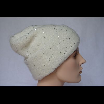 Белая женская шапка с отворотом  и пайетками Vizio Италия 6943 CRY