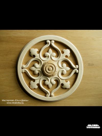 Резьба по дереву в круге
