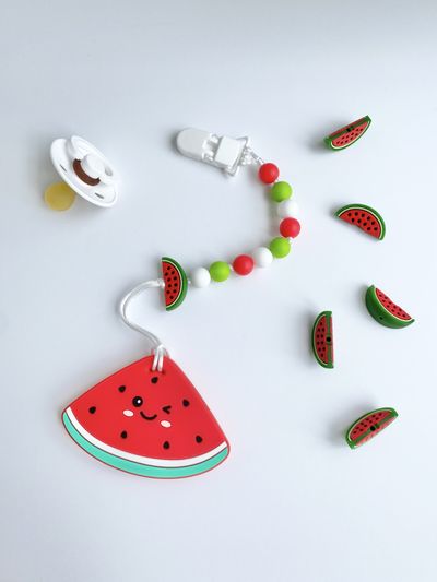 Грызунок из пищевого силикона на держателе АРБУЗ