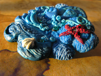 Брошь "Кусочек моря" со стразами Сваровски