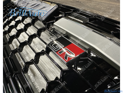 Решетка радиатора Toyota Land Cruiser 200 2007-2015 LED с подсветкой в стиле 300 GR Sport