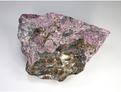 Астрофиллит, Эвдиалит, Кольский п-ов, Хибины (100*65*50 мм, 394 г) №24980