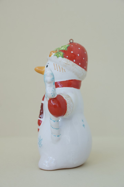 Снеговик с рождественской звездой