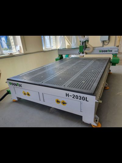 Фрезерно-гравировальный станок с ЧПУ WoodTec H 2030L