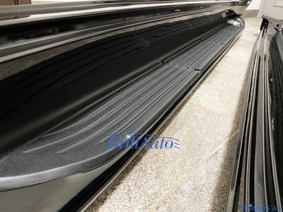 Подножки с подсветкой Toyota Land Cruiser 200 черные