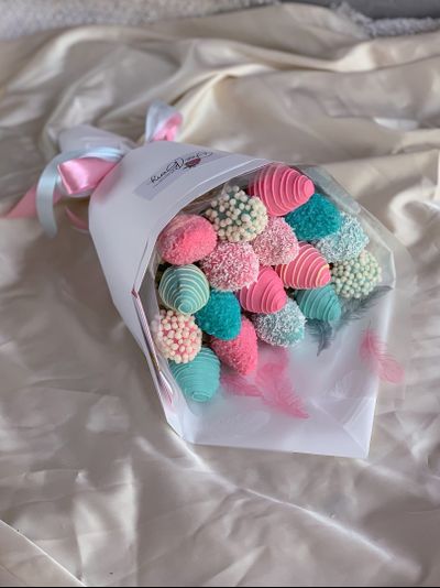 Букетик с вкуснейшей клубникой «Бабл Гам»