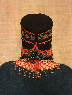 Русский традиционный женский головной убор "Повойник с позатыльнем".