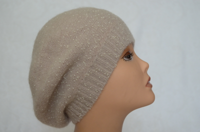 tonkiy-beret-zhenskiy-s-biserom-vizio-italiya-kremovogo-tsveta