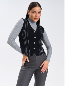 Жилет вязаный на пуговицах