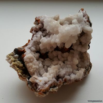 Кварц-кварцин халцедоновый. 74*67*49мм