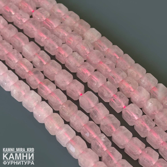 Розовый кварц ограненный куб 7,7-7,8 мм, цена за нить 19 см