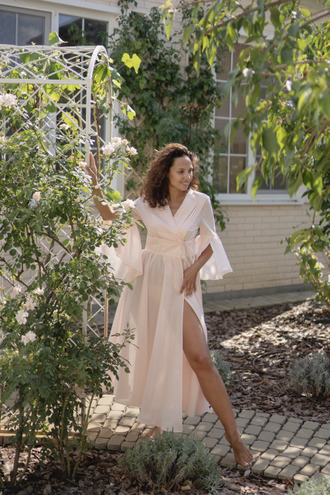 Будуарное платье-халат (персиковое)