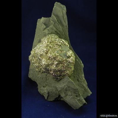 Пирит, конкреция в мергелистой глине. Россия. 150*130*60мм