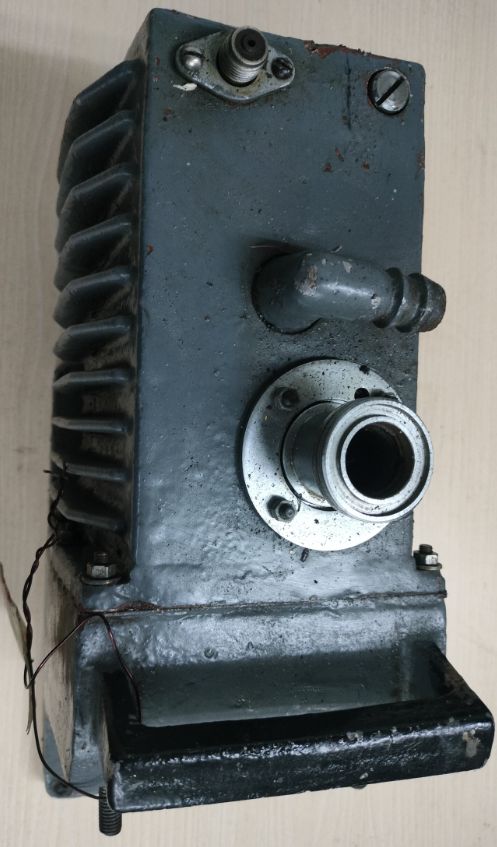 2НВР-5Д. Внешний вид насоса 2НВР-5Д без электродвигателя. Ремонт вакуумного насоса.