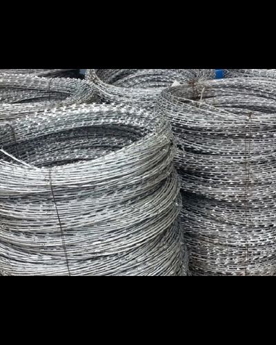 Спиральный барьер безопасности СББ900/5 (4,4 витка на 1 п.м) - 1 бухта