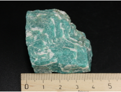 Амазонит, необработанный образец, Кольский полуостров (42*40*18 мм, 38 г) №38273