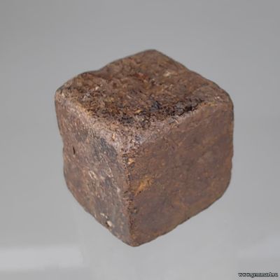 Лимонит по пириту. Южный Урал. Россия. 20*19*19мм