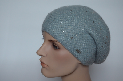 zhenskiy-vyazaniy-beret-goluboy-vizio-italiya-6161