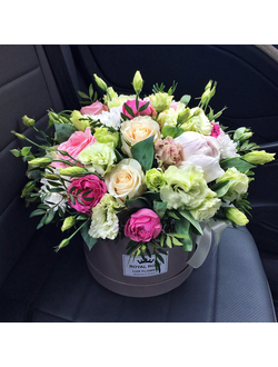 Пионы, Розы, эустомы в большой Коробке